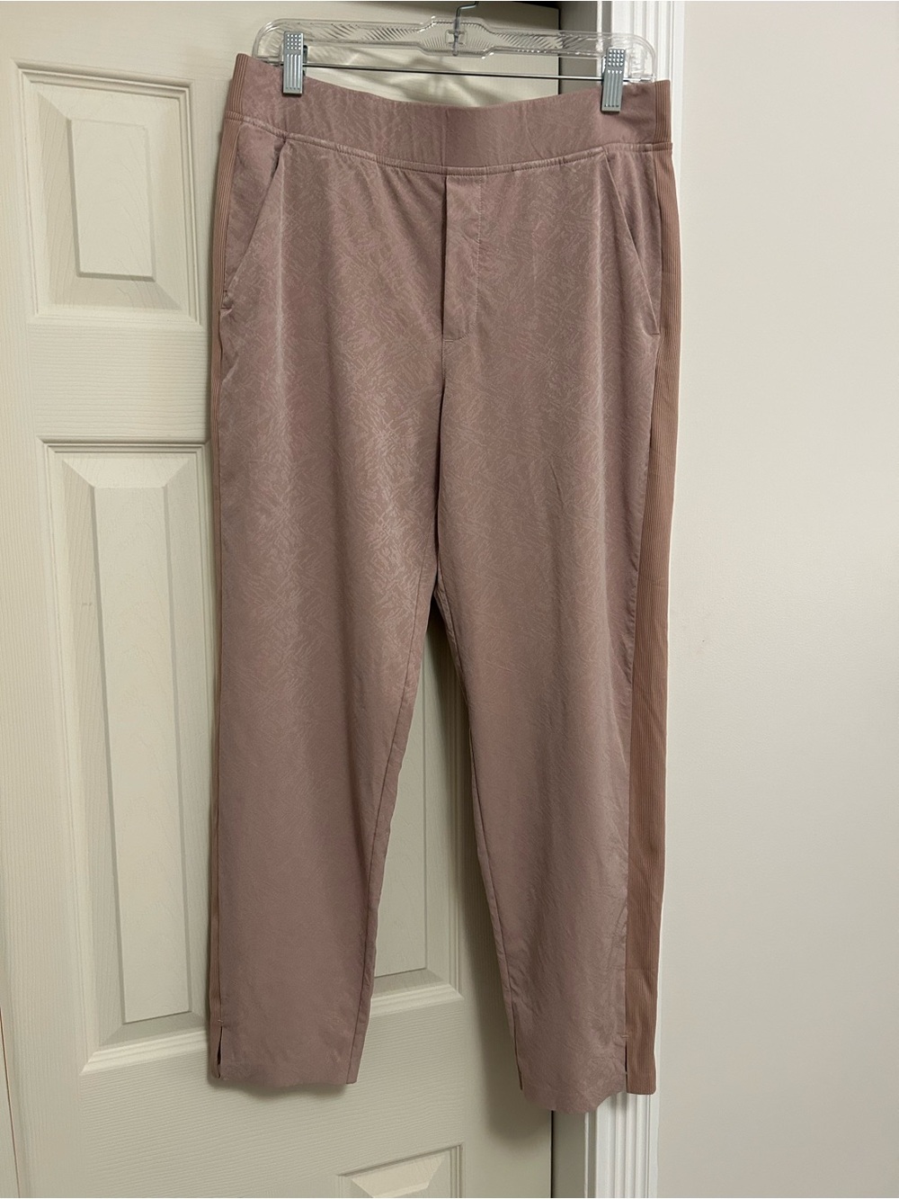 Athleta Brooklyn Mid-Rise Ankle Pant Abalone Pink size 12